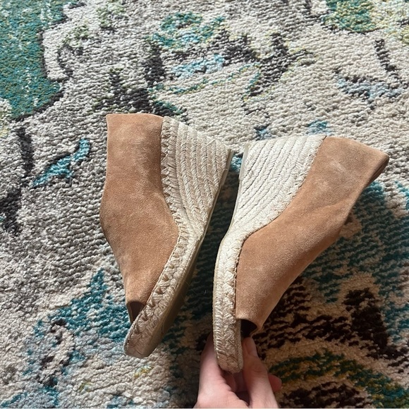 Like new Vince leather suede coastal designer wedge heels - Picture 5 of 8